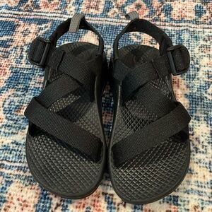 Chaco Black Adventure Sandals with Adjustable Straps. Size C11